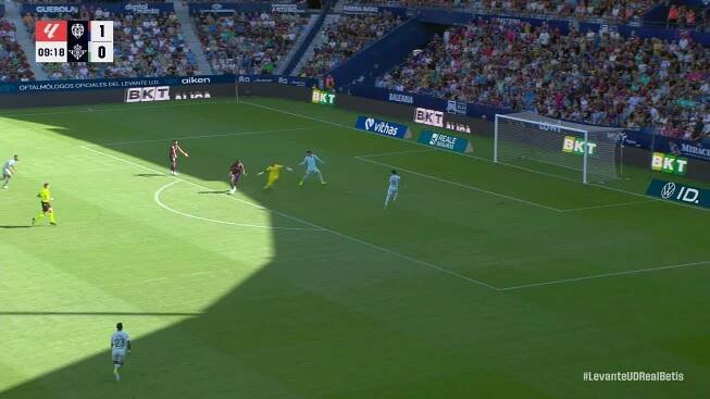 Gol de Etta Eyong (2-0) en el Levante 2-2 Betis
