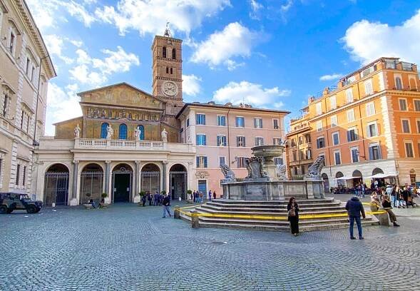 Trastevere: l’iconico cuore medievale e bohémien di Roma