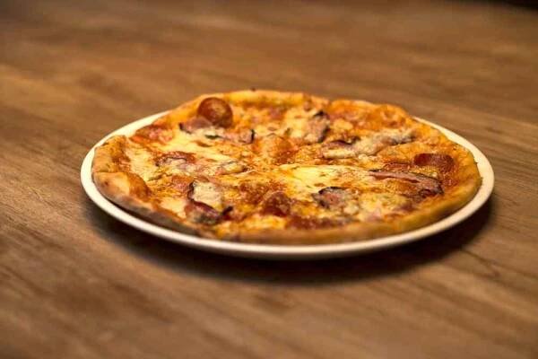 DONÁŠKA | Olive pizza restaurant