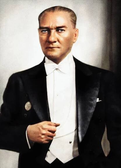 Muž, který změnil Turecko. Atatürk po 85 letech ožívá na kolorovaných fotografiích