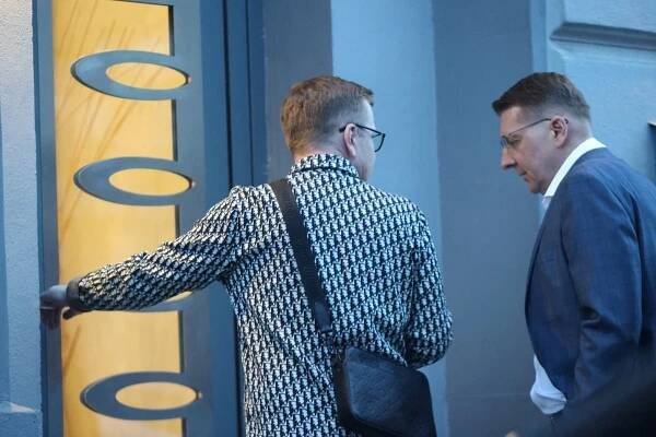 Čtyřicátiny Alex Mynářové: Hradní parta a nečekaný host. Přivezli i exprezidenta!