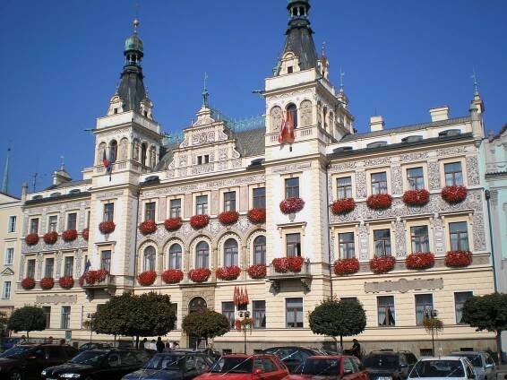 Soubor:Pardubice radnice1.JPG – Wikipedie