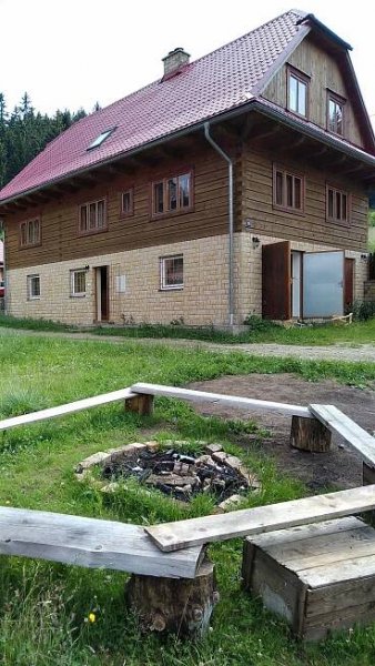 Ohniště u srubu