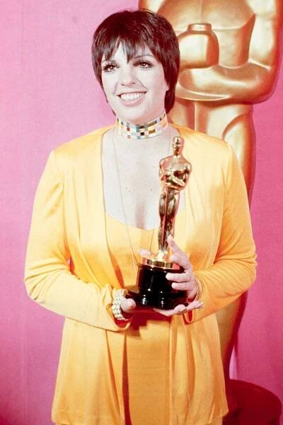 Liza Minnelli holds her Best Actress Oscar for 'Cabaret' during the 45th annual Academy Awards at the Dorothy Chandler Pavilion in L.A. on March 27, 1973. Liza Minnelli holds her Best Actress Oscar for 'Cabaret' during the 45th annual Academy Awards at the Dorothy Chandler Pavilion in L.A. on March 27, 1973