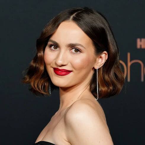 Watch “Euphoria” Star Maude Apatow Share Her Skin-Care and Makeup Routines