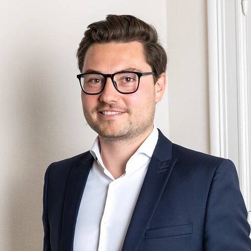 Headshot vom Alexander Engelmann, Geschäftsführer Maison Immobilien