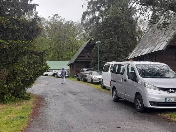 Sezona kempů v Českém ráji začala. Chatky a karavany táhnou, rozhodují ale stany