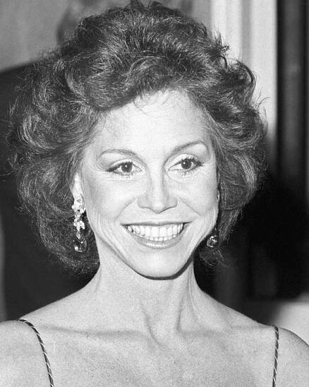 Mary Tyler Moore - Golden Globes