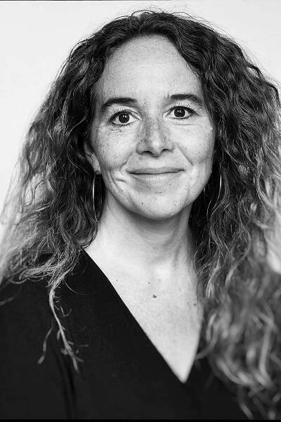 Ana-Maria Lennon-Duménil