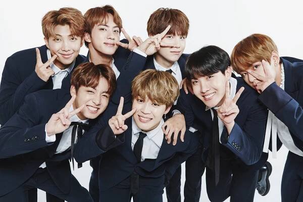BTS Members Jimin and V Reveal New Hairstyles on Twitter