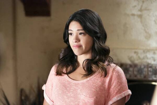 Neposkvrněná Jane - Chapter Thirteen - Z filmu - Gina Rodriguez