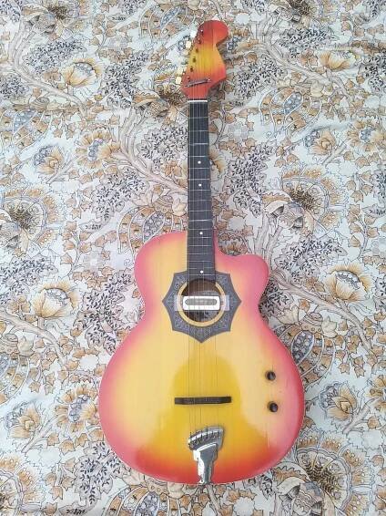 NABÍZÍM Orfeus jazz kytara z 1971