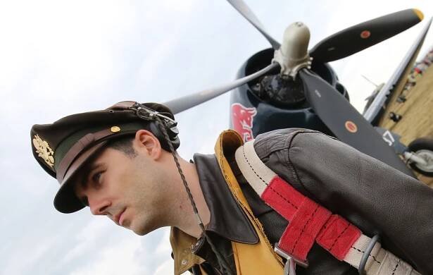 FOTO: Memorial Air Show. Světová letecká esa obsadila roudnické letiště