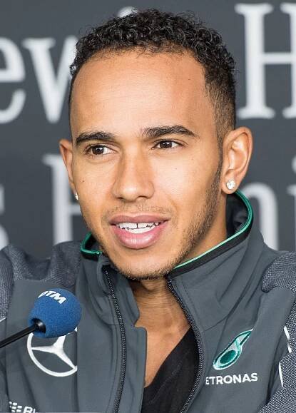 Soubor:Lewis Hamilton October 2014.jpg