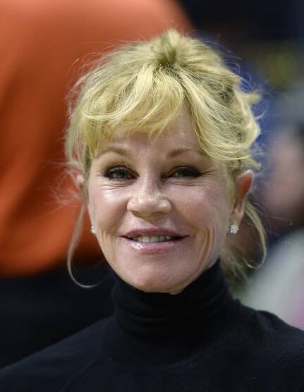 Melanie Griffith attends the Los Angeles Clippers and Memphis Grizzlies NBA basketball game on November 9, 2015, in Los Angeles, California. | Source: Getty Images