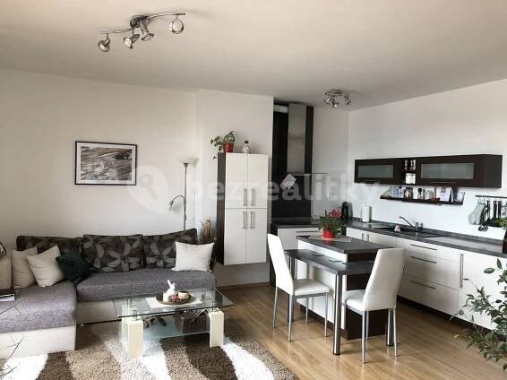 Pronájem bytu 2+kk 60 m², K Pazderně, Benešov, Středočeský kraj