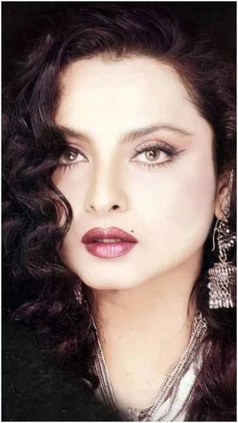 Rekha to Blake Lively - Actresses Who Turned Their Beauty Spots Into Style Signatures