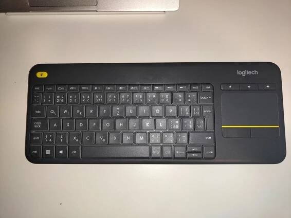 Bezdrátová klávesnice logitech