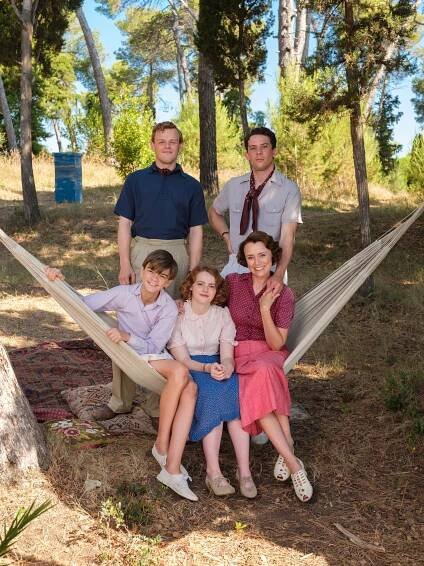 Durrellovi - Série 3 - Promo - Milo Parker, Callum Woodhouse, Daisy Waterstone, Keeley Hawes, Josh O'Connor