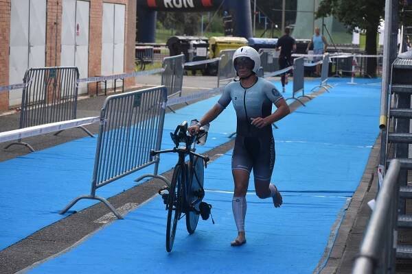 Slavný triatlonový závod Ironman 70.3 se vrací do Hradce