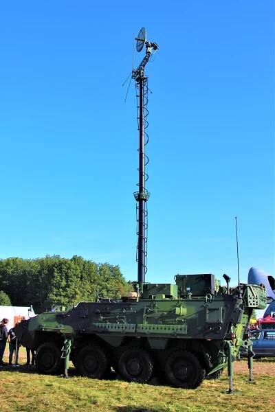 Soubor:Pandur II 8x8 CZ KOVVŠ.jpg – Wikipedie