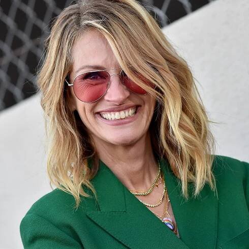 Julia Roberts Wore Those $44 Baublebar Rings Everyone’s Obsessed With