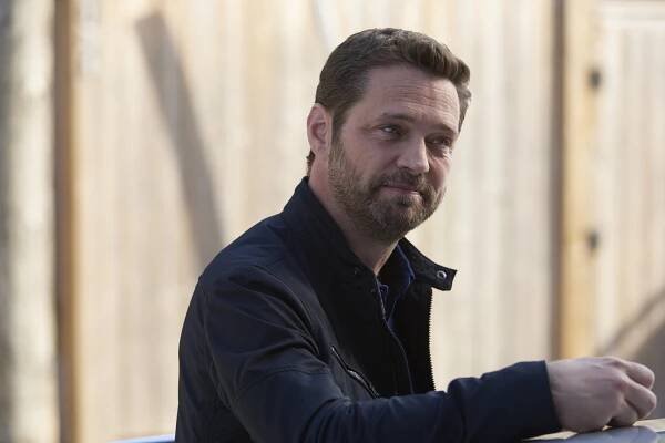Soukromé očko - Správná věc - Z filmu - Jason Priestley