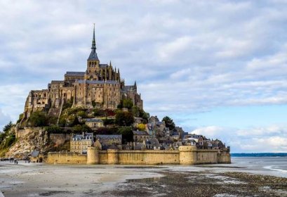 Mont Saint Michel, Francie, gotický zázrak a rychlé moře