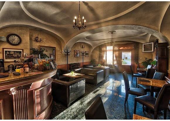 CAFFE CLUB ELEKTRA, Karvina - Restaurant Reviews, Photos & Phone Number - Tripadvisor