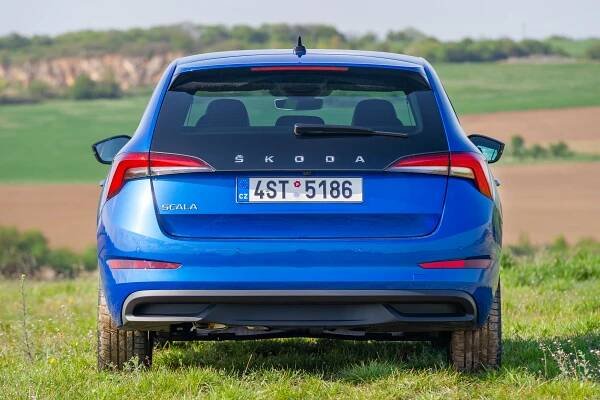 Nová Škoda Scala: Jakou má přezdívku, kolik žere a jak se s ní doopravdy jezdí?