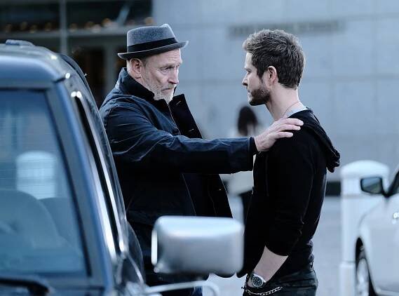 Doktoři - Nejlepší plány - Z filmu - Corbin Bernsen, Matt Czuchry