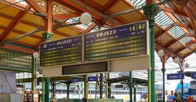 Změna na kolejích v Praze. Na Masarykovo nádraží se po dlouhé době vrátí spoje z Kladna