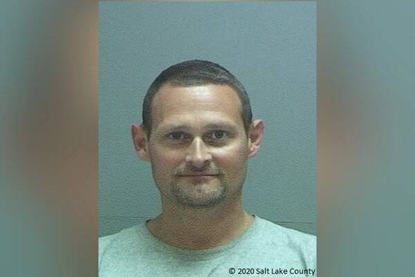 Man arrested for not wearing mask on Delta Flight