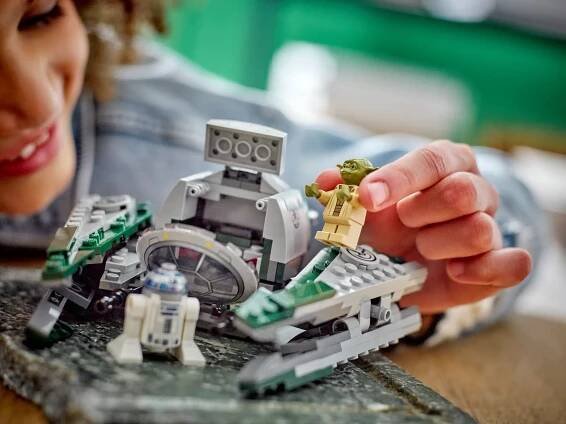 LEGO 75360 Star Wars Jedi Starfighter Yody Počet dílů 253