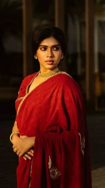 Dushara Vijayan’s Ethereal Saree Style Steals the Spotlight
