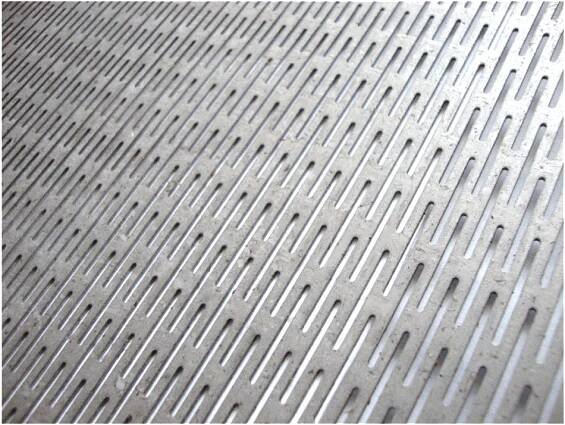 DĚROVANÝ PLECH Lv 1,7-20, NEREZ – 2,0/950×970 mm