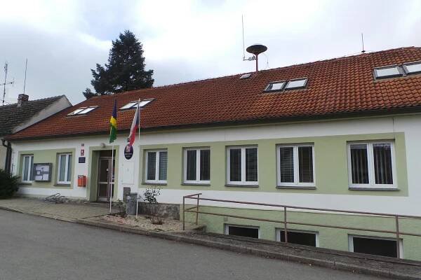 Obecní knihovna Včelná foto 1