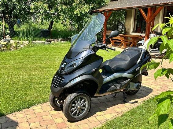Piaggio MP3 250ie - Velký Třebešov - Bazar