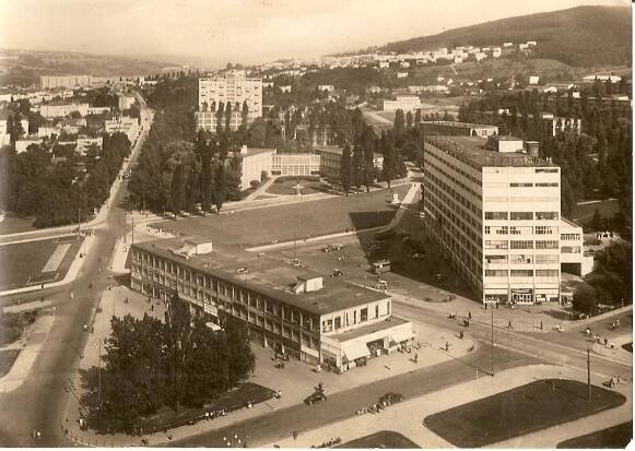 GOTTWALDOV - Obchodní dům Předvoj - Zlín