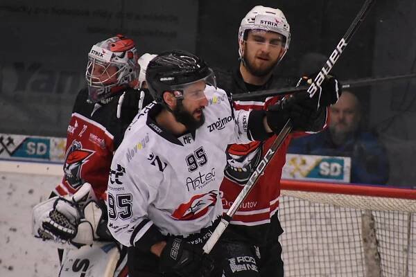 FOTO, VIDEO: Pirátům skončila sezona! Znojmo vyhrálo na severu 5:3