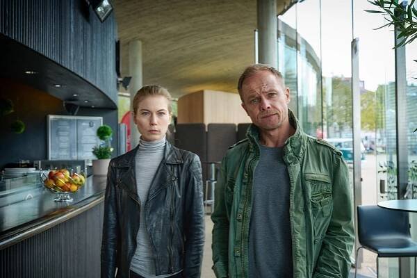 Vraždy u jezera - Druhá tvář - Z filmu - Nora von Waldstätten, Matthias Koeberlin