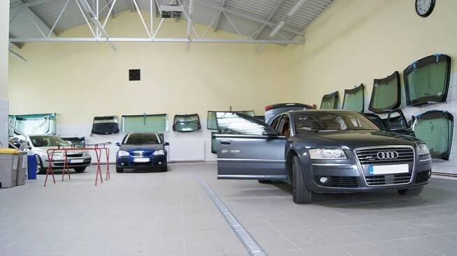 AMT AUTO-SKLA s.r.o. - Autoskla Liberec - prodej a montáž