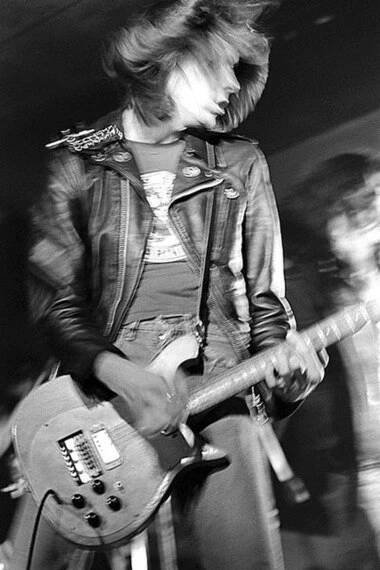 Soubor:Johnny-Ramone 1977.jpg