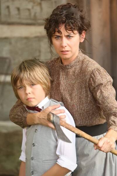 Gage Munroe, Michelle Monteith - Případy detektiva Murdocha - Boháč a chudák - Z filmu