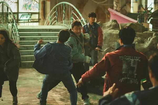 Dong-seok Ma, Joon-young Lee - Lovci z konce světa - Z filmu