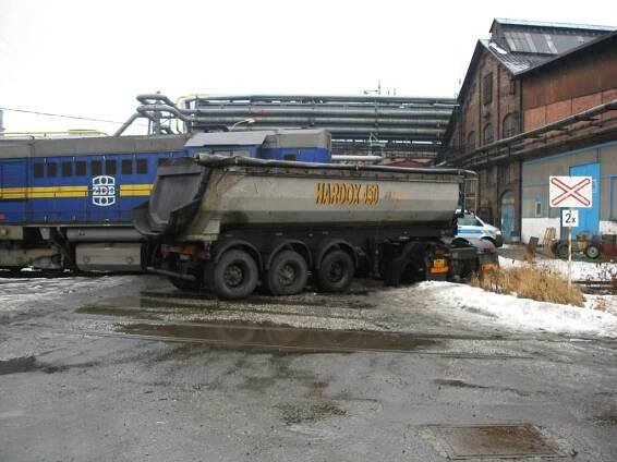 Při stážce vlaku s tatrovkou byl zraněn posunovač