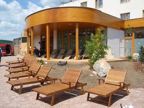 Venkovní wellnes u hotelu Maximus Resort – Arch.Design