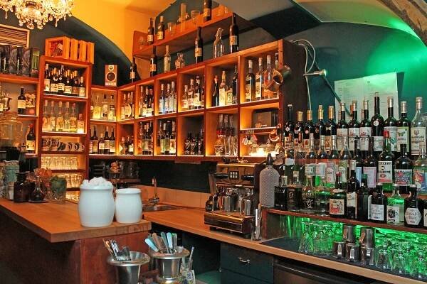 Zajděte si na drink: otevřený voucher do Absintherie v hodnotě až 1200 Kč