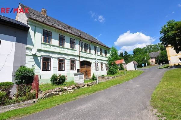 Prodej domu 1042 m², Drahobuz
