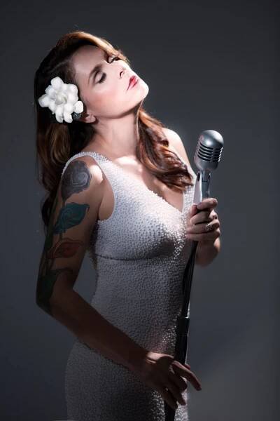 picture BETH HART, support René Lacko & Down Town band